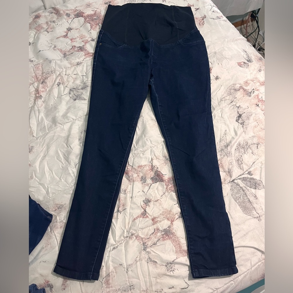 Maternity skinny jeans.